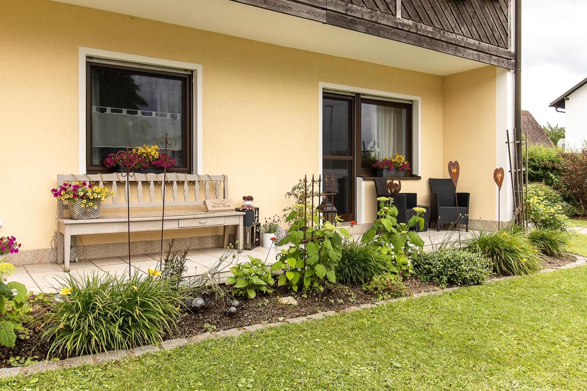Buchen Blick - Ruhige Moderne Ferienwohnung 82Qm. Fichtelberg Kültér fotó